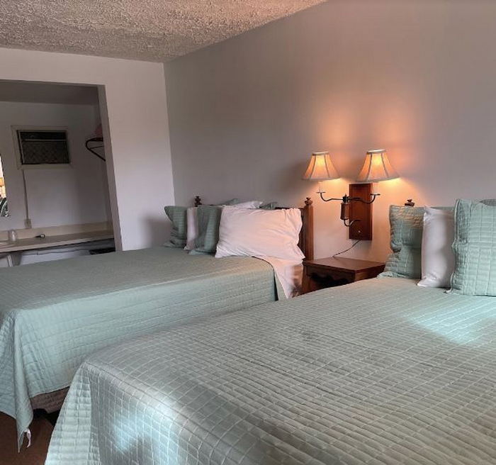 Dreamland Motel - Web Listing (newer photo)